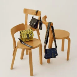 Marimekko Solid Black / Unikko Mini Messenger Bag