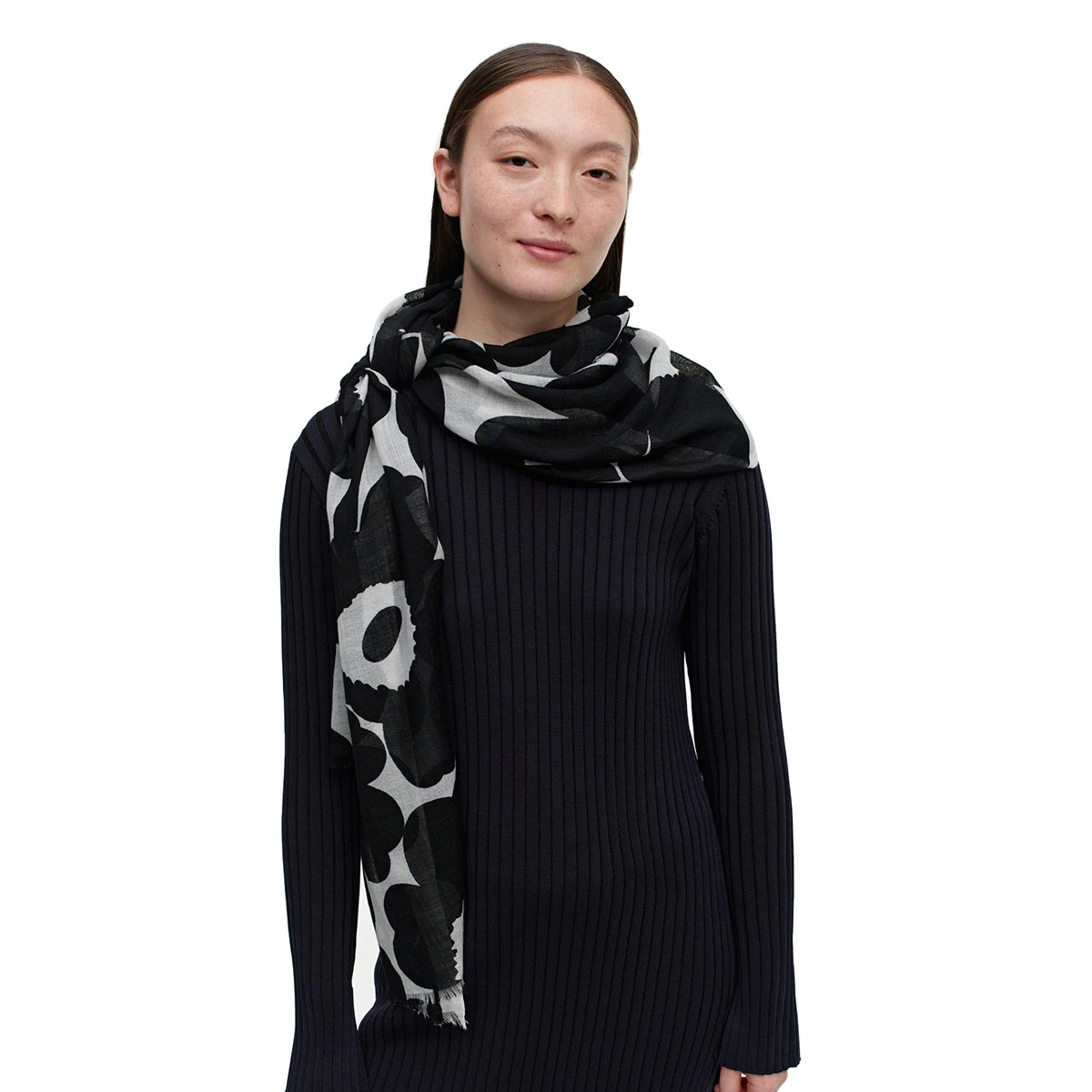 Marimekko Fiore Unikko Black / White Scarf 1 Marimekko Fiore Unikko Black / White Scarf
