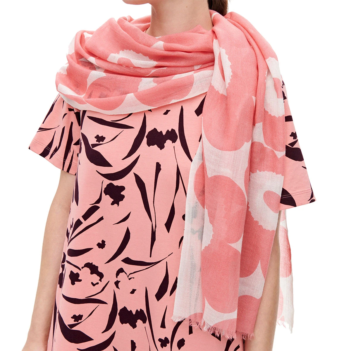 Marimekko Fiore Unikko White / Pink Scarf 2 Marimekko Fiore Unikko White / Pink Scarf - Image 2