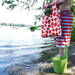 Marimekko Mansikka White / Red Smartbag 9 Marimekko Mansikka White / Red Smartbag -Marimekko Shop marimekko mansikka white red smartbag 95