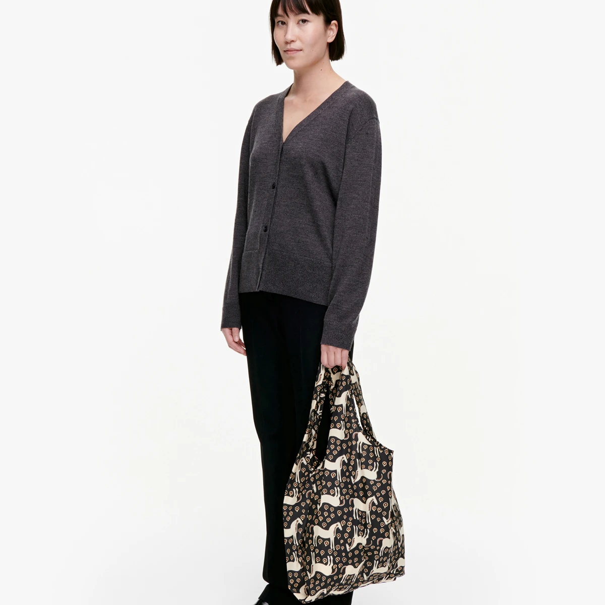 Marimekko Musta Tamma Black / Beige / Peach Smartbag 2 Marimekko Musta Tamma Black / Beige / Peach Smartbag - Image 2