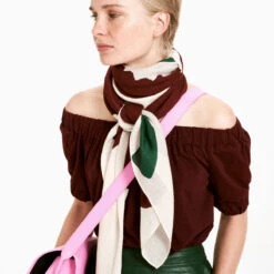 Marimekko Unikko Ecru / Burgundy / Green Pamba Scarf