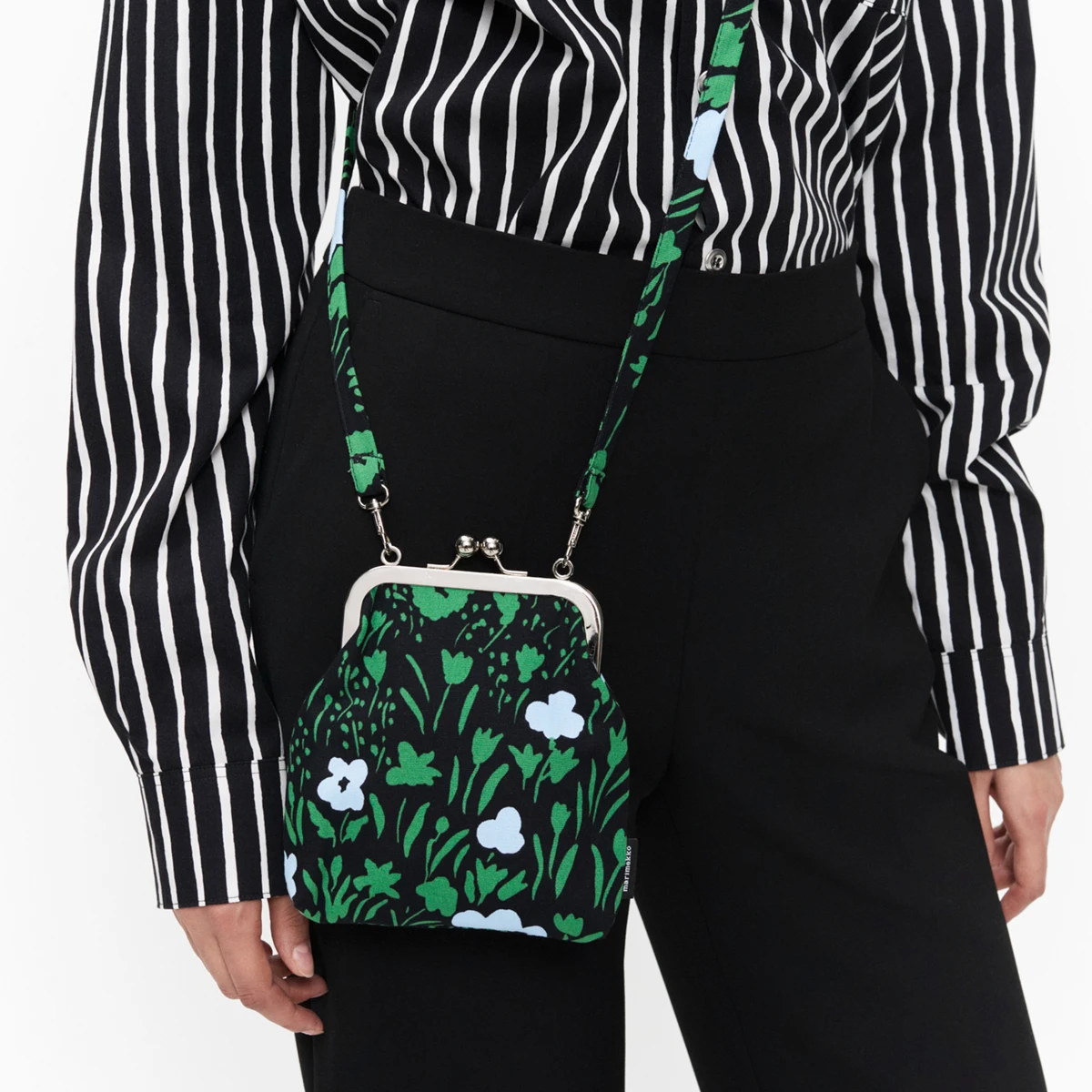 Marimekko Pikkulempi Black / Green / Blue Roosa Purse 1 Marimekko Pikkulempi Black / Green / Blue Roosa Purse