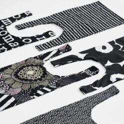 Marimekko Siirtolapuutarha Black / White / Tan / Pink / Grey Smartbag